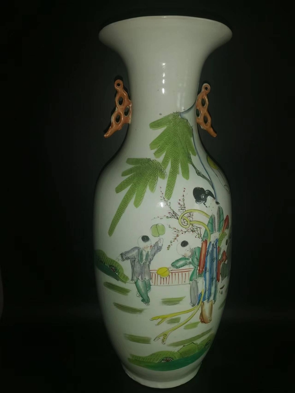 古玩陶瓷粉彩三娘教子圖撇口瓶拍賣,當(dāng)前價(jià)格6600元