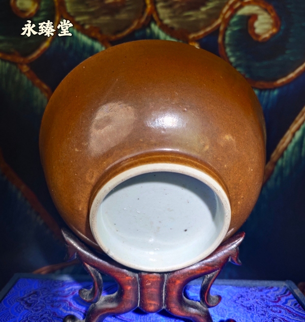 古玩陶瓷雍正外紫金釉內(nèi)粉彩花卉紋墩式碗拍賣(mài)，當(dāng)前價(jià)格5580元