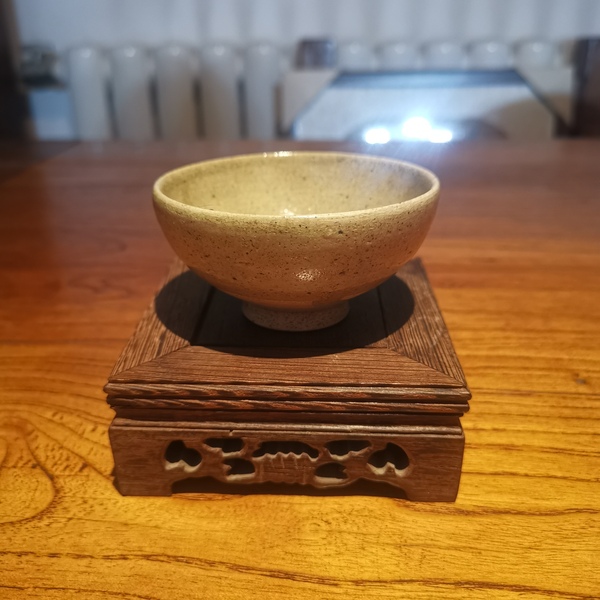 古玩轉(zhuǎn)賣金元時(shí)期青瓷盞拍賣，當(dāng)前價(jià)格700元