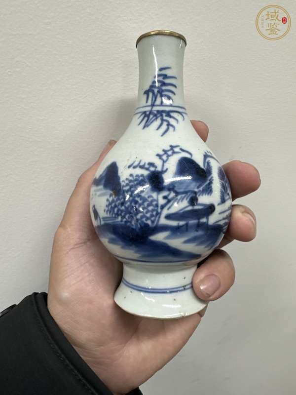 古玩陶瓷青花山水瓶真品鑒賞圖