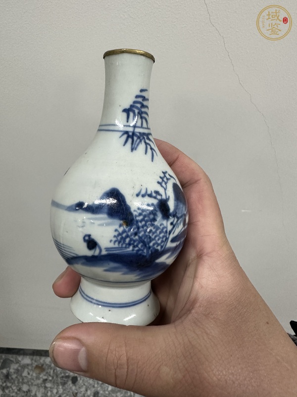 古玩陶瓷青花山水瓶真品鑒賞圖