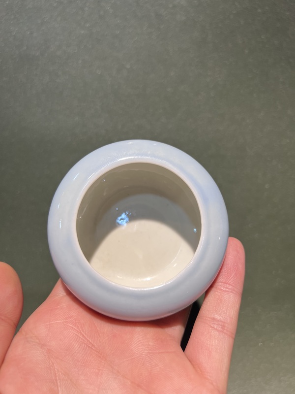 古玩陶瓷【精品單色釉】天藍釉大清乾隆年制款水盂、水洗拍賣,當前價格9999元