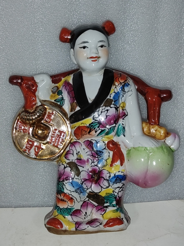 古玩陶瓷粉彩招財(cái)童子擺件拍賣,當(dāng)前價(jià)格888元