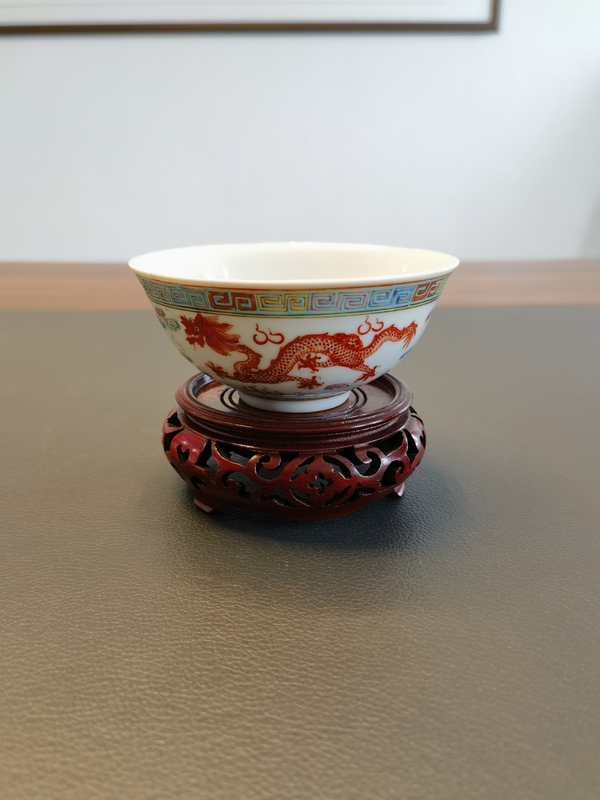 古玩陶瓷大清乾隆年製官窯款粉彩龍鳳紋茶碗拍賣,當(dāng)前價(jià)格980元
