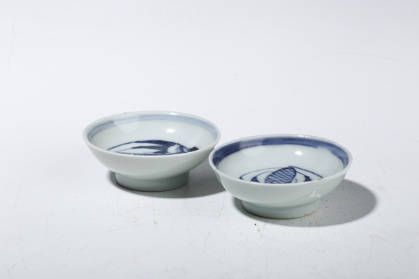 古玩陶瓷清晚·青花團(tuán)鶴紋筆舔一對拍賣,當(dāng)前價格630元