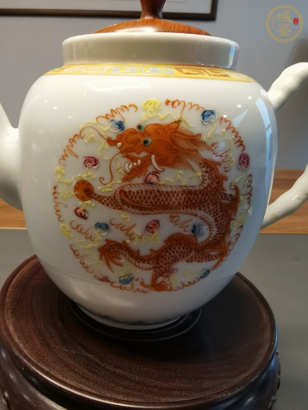 古玩陶瓷民國(guó)·粉彩團(tuán)龍紋壺真品鑒賞圖