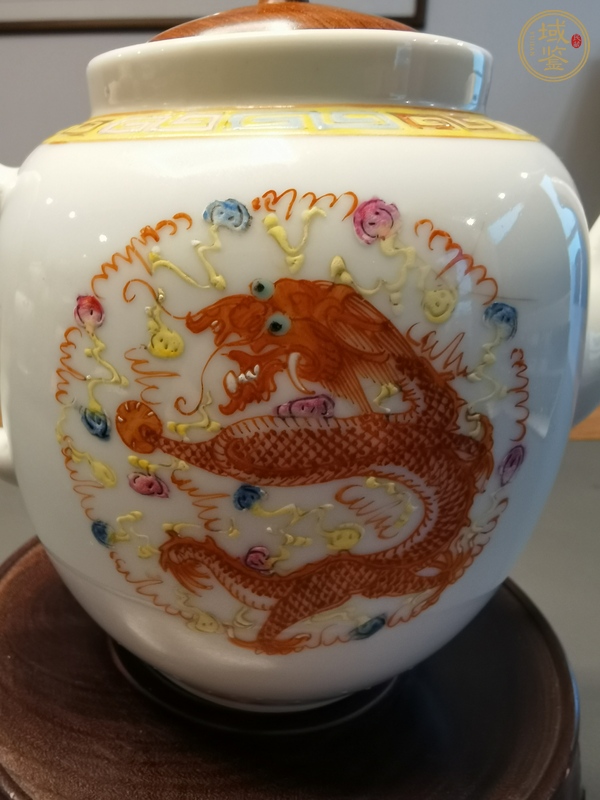 古玩陶瓷民國(guó)·粉彩團(tuán)龍紋壺真品鑒賞圖
