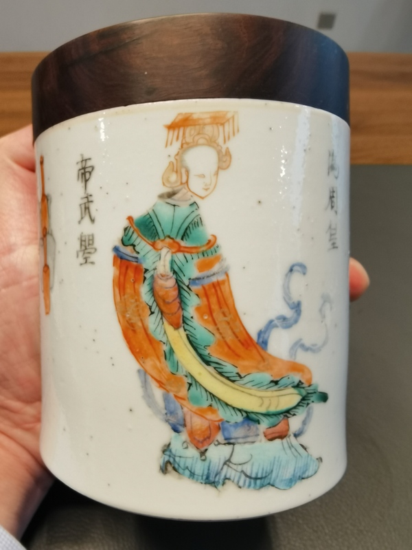 古玩陶瓷粉彩無(wú)雙譜人物海缸拍賣(mài)，當(dāng)前價(jià)格3500元