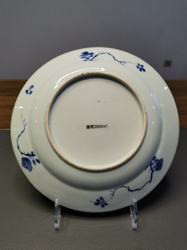 古玩陶瓷康熙翠毛藍(lán)青花童子折桂圖折沿盤(pán)拍賣(mài),當(dāng)前價(jià)格3000元