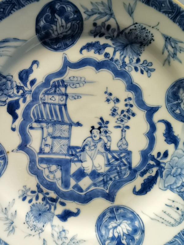 古玩陶瓷康熙翠毛藍(lán)青花童子折桂圖折沿盤(pán)拍賣(mài),當(dāng)前價(jià)格3000元