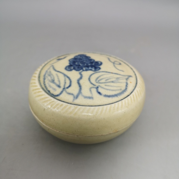 古玩陶瓷民國青花花卉紋印盒拍賣,當前價格650元