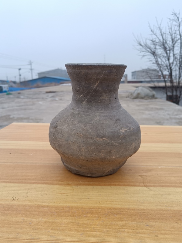 古玩陶瓷漢代~灰陶撇口瓶拍賣,當前價格288元