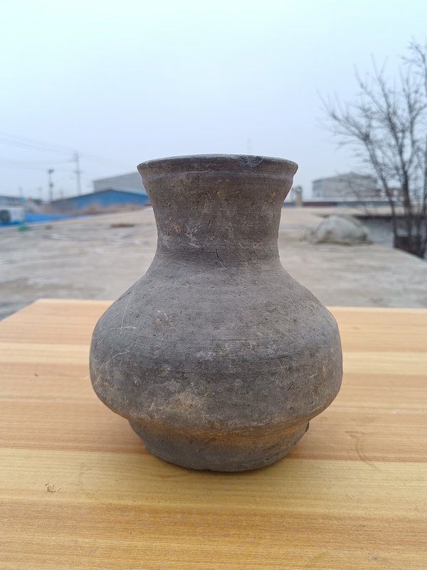 古玩陶瓷漢代~灰陶撇口瓶拍賣,當前價格288元