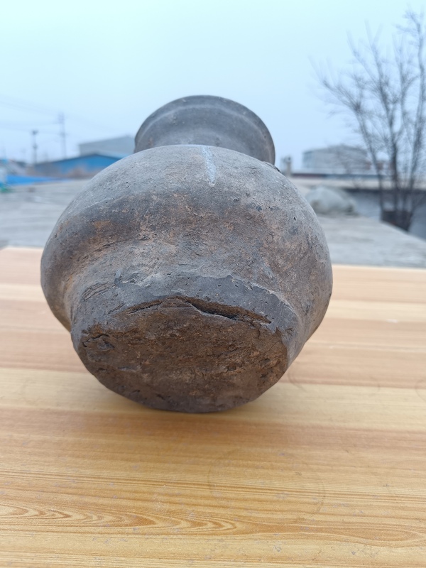 古玩陶瓷漢代~灰陶撇口瓶拍賣,當前價格288元