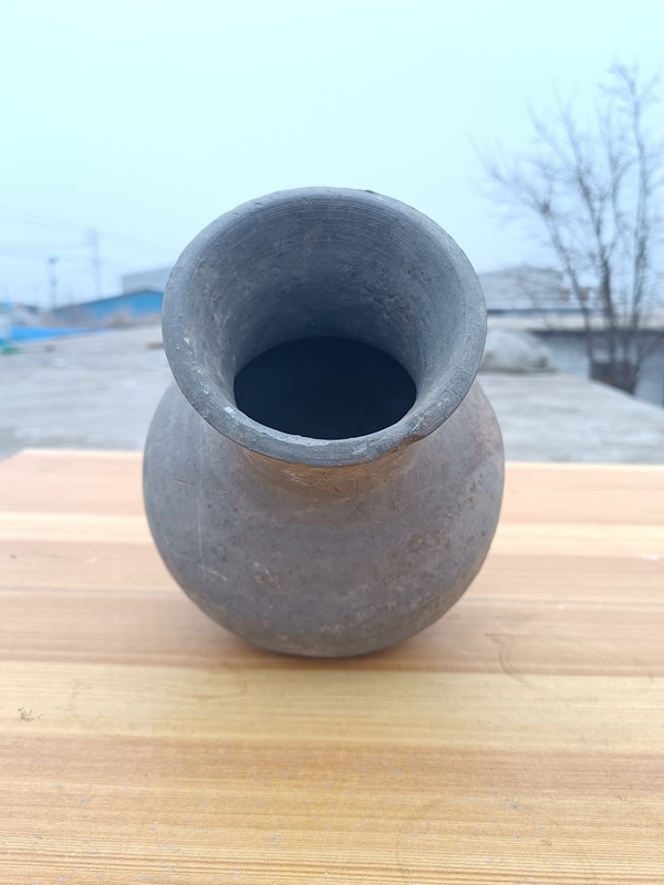 古玩陶瓷漢代~灰陶撇口瓶拍賣,當前價格288元