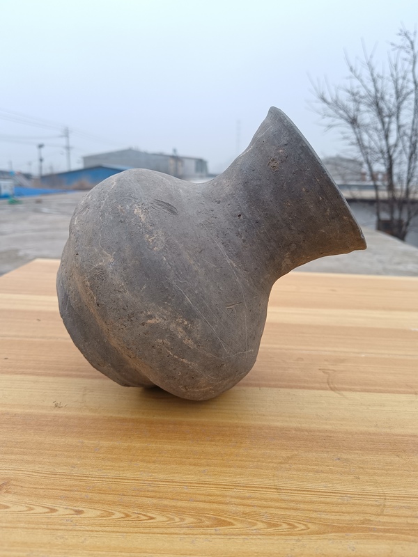 古玩陶瓷漢代~灰陶撇口瓶拍賣,當前價格288元