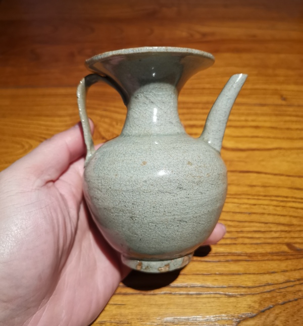 古玩陶瓷宋元青釉小執(zhí)壺拍賣,當(dāng)前價(jià)格1800元