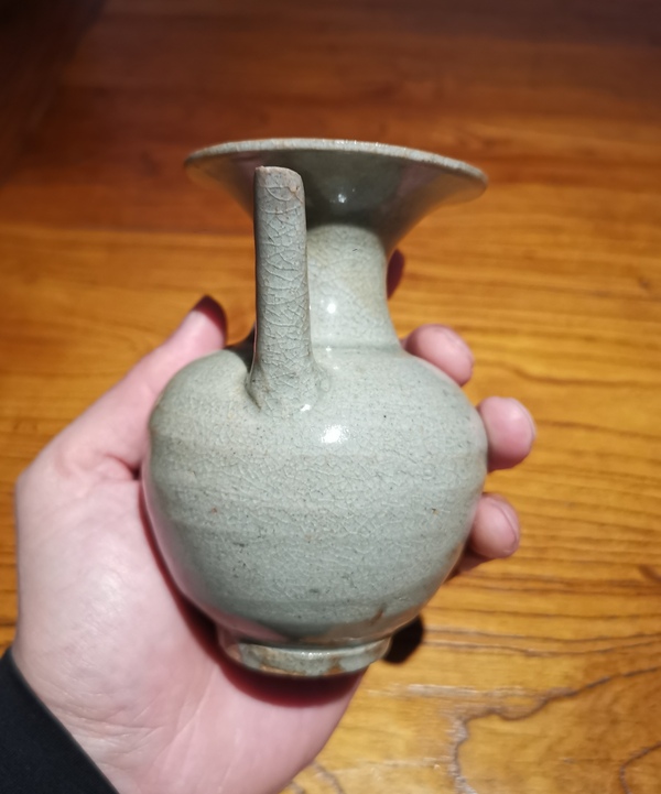 古玩陶瓷宋元青釉小執(zhí)壺拍賣,當(dāng)前價(jià)格1800元