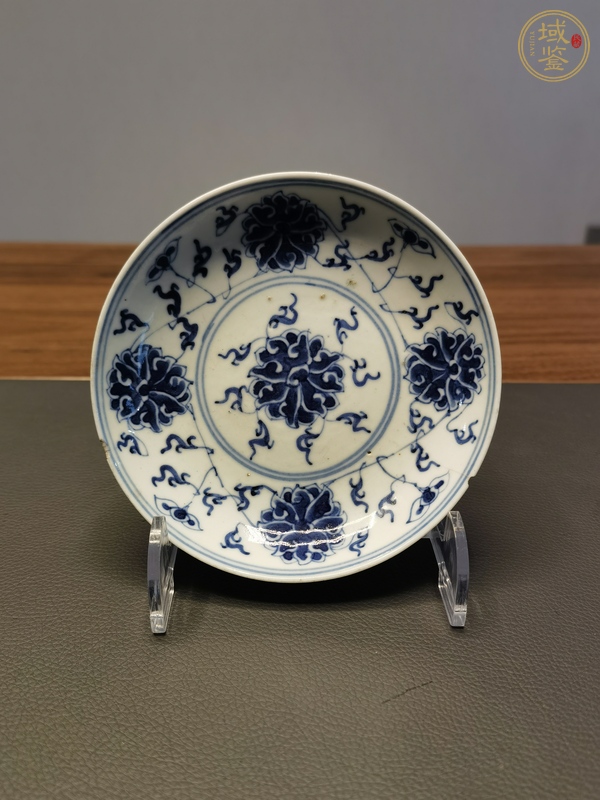 古玩陶瓷清晚·青花纏枝蓮紋盤真品鑒賞圖