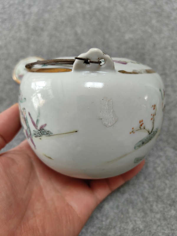 古玩陶瓷清晚期-麒麟送子粉彩提梁壺拍賣,當前價格4200元