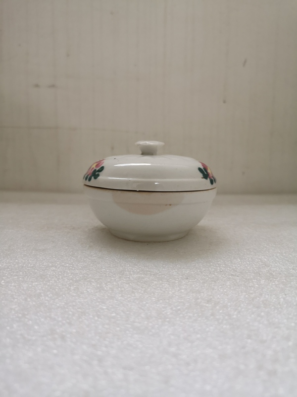 古玩陶瓷粉彩花卉紋粉盒拍賣,當(dāng)前價(jià)格220元