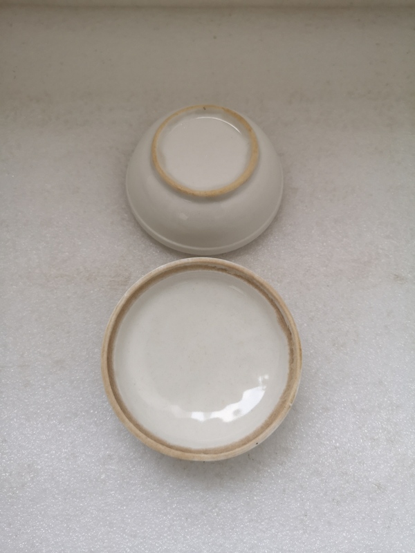 古玩陶瓷粉彩花卉紋粉盒拍賣,當(dāng)前價(jià)格220元