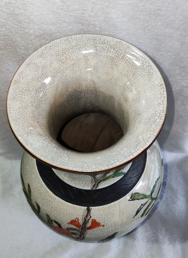 古玩陶瓷哥釉粉彩花鳥紋撇口瓶拍賣,當前價格1168元