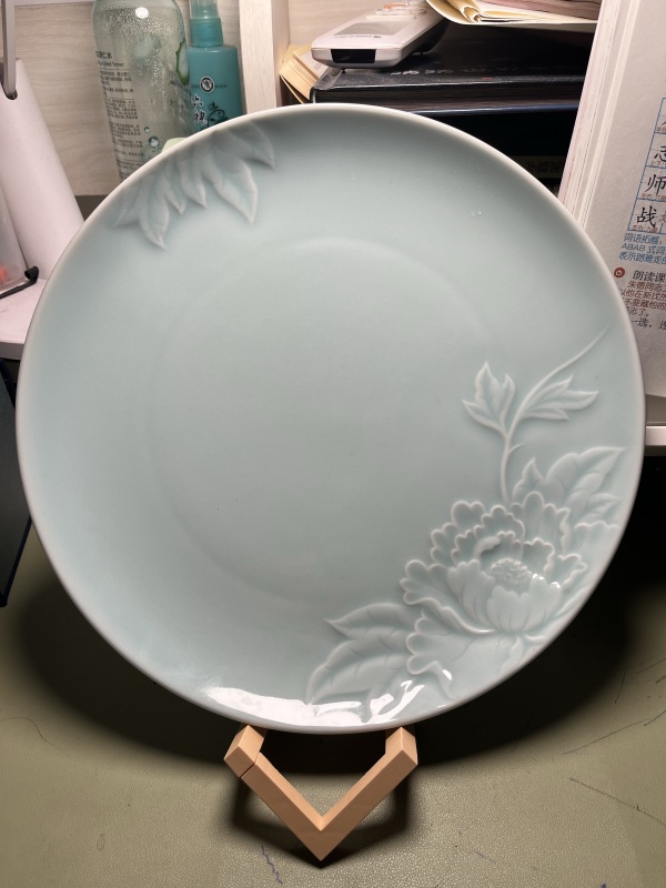 古玩陶瓷龙泉青瓷花卉纹盘拍卖，当前价格399元
