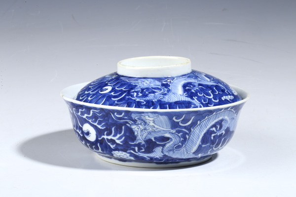 古玩陶瓷清晚期青花留白雙龍紋蓋碗拍賣,當前價格5000元