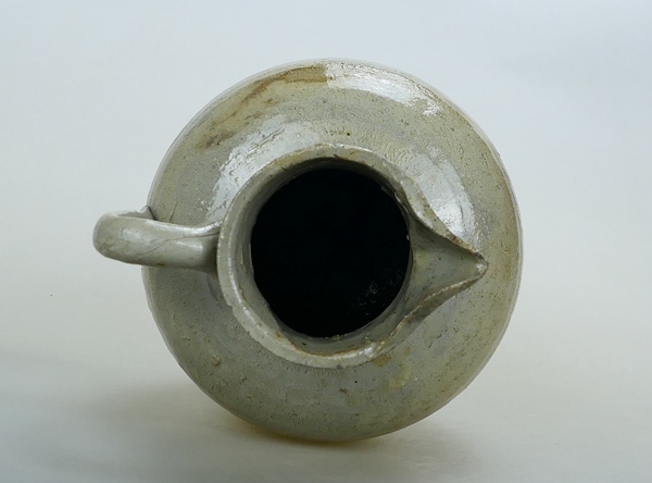 古玩陶瓷龍泉窯青瓷執(zhí)壺拍賣,當(dāng)前價(jià)格999元