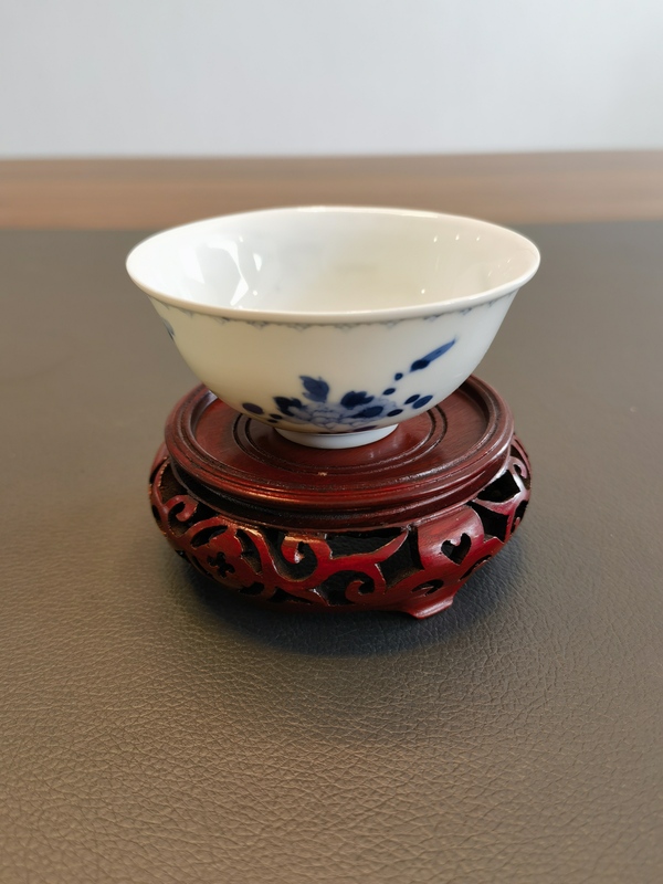 古玩陶瓷大清光緒年製本朝官窯款青花花卉紋茶碗拍賣,當前價格3500元