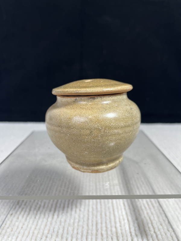 古玩陶瓷元末龍泉青瓷黃釉蓋罐拍賣,當前價格1880元