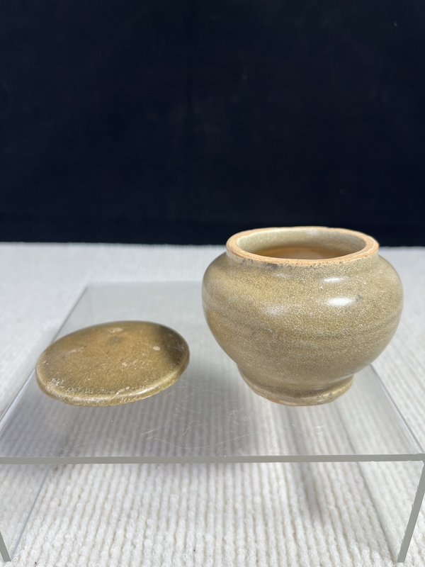古玩陶瓷元末龍泉青瓷黃釉蓋罐拍賣,當前價格1880元