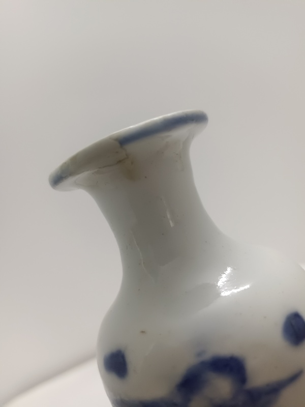 古玩陶瓷清中晚青花博古圖撇口瓶拍賣，當(dāng)前價格800元