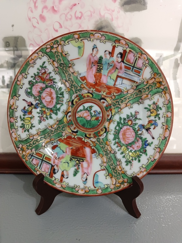 古玩陶瓷全美品晚清-民國(guó)廣彩西廂記人物盤拍賣,當(dāng)前價(jià)格650元