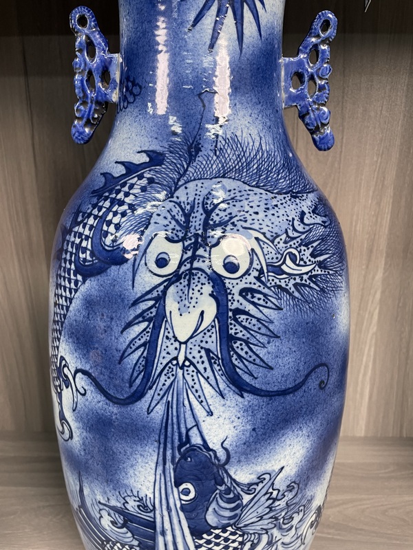 古玩陶瓷清道光 極品吹藍(lán)釉青花魚化龍盤口瓶拍賣,當(dāng)前價格12000元