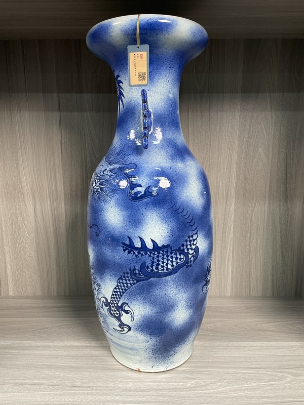 古玩陶瓷清道光 極品吹藍(lán)釉青花魚化龍盤口瓶拍賣,當(dāng)前價格12000元