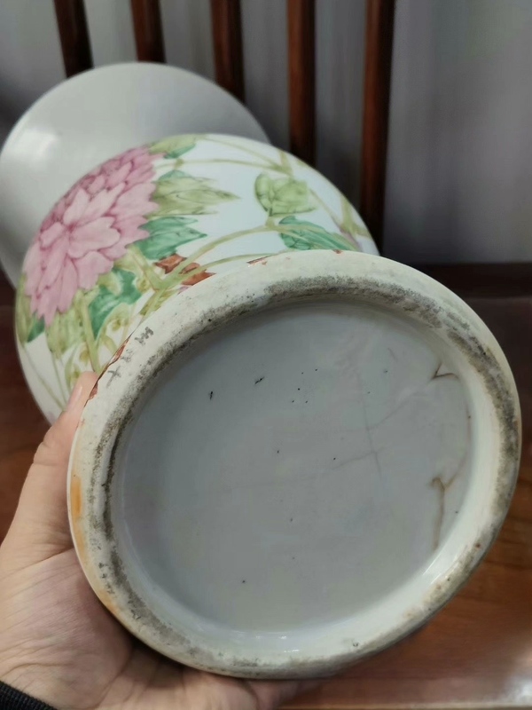 古玩陶瓷淺絳十老張子英親筆所做淺降彩富貴白頭問花觚拍賣,當前價格8000元