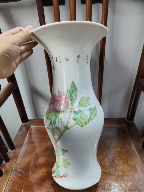 古玩陶瓷淺絳十老張子英親筆所做淺降彩富貴白頭問花觚拍賣,當前價格8000元