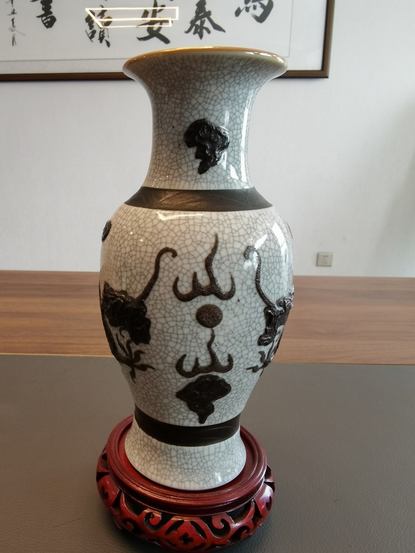 古玩陶瓷民國-***趕珠五爪龍紋觀音瓶拍賣,當(dāng)前價(jià)格1233元