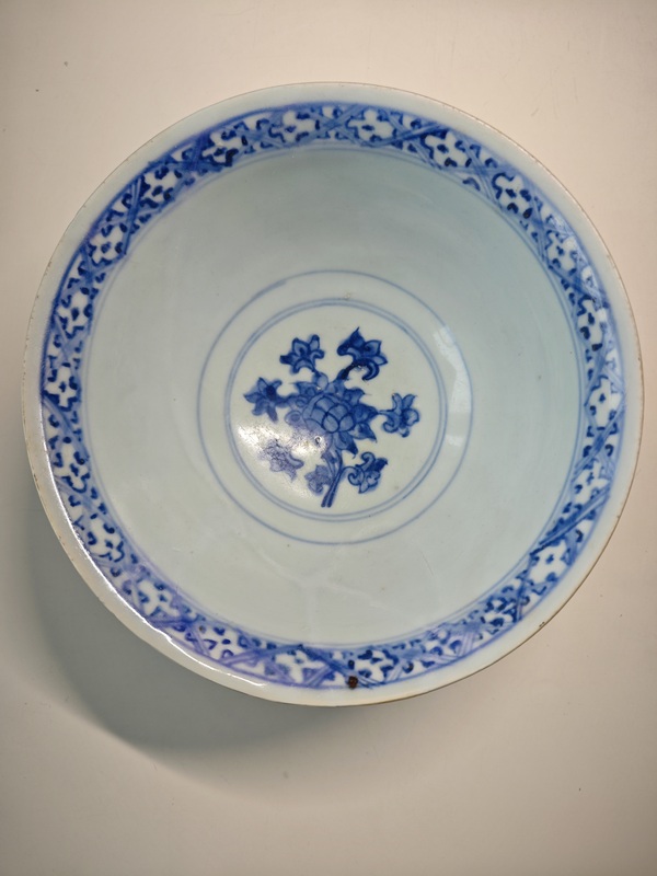 古玩陶瓷明嘉靖青花夔龍紋茶碗拍賣,當前價格6789元