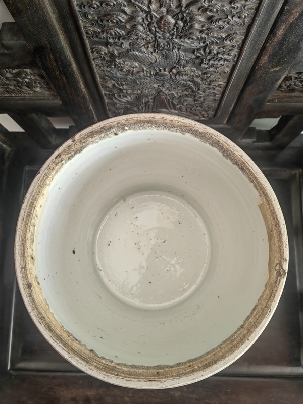 古玩陶瓷藍釉堆白花卉紋渣斗拍賣,當前價格16000元