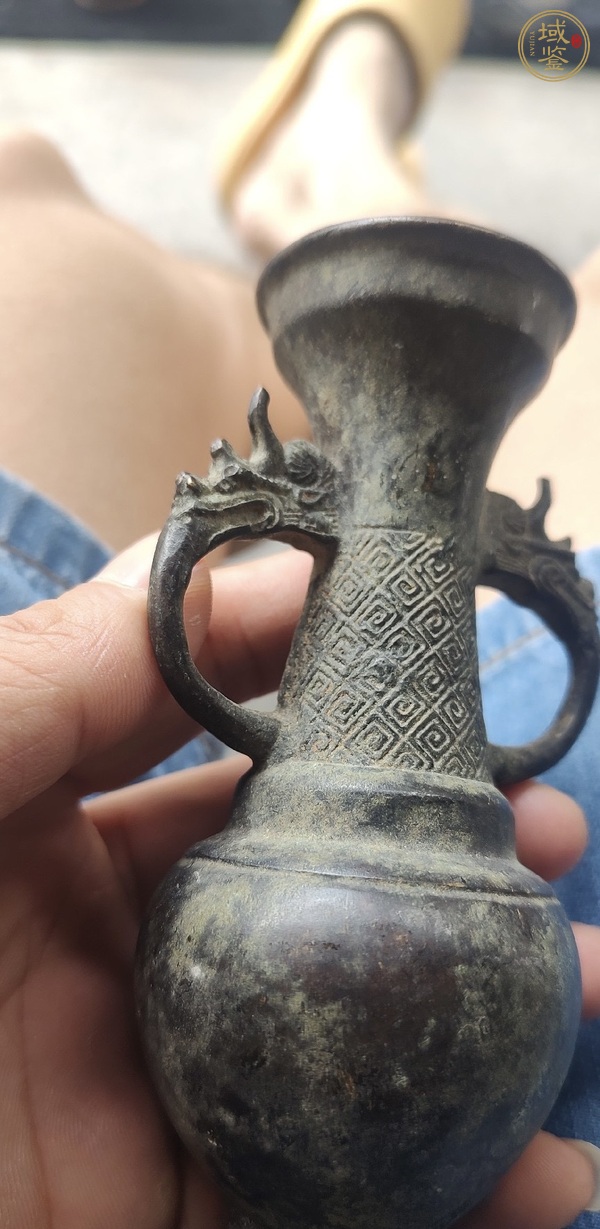 古玩銅器獸耳銜環(huán)銅瓶真品鑒賞圖