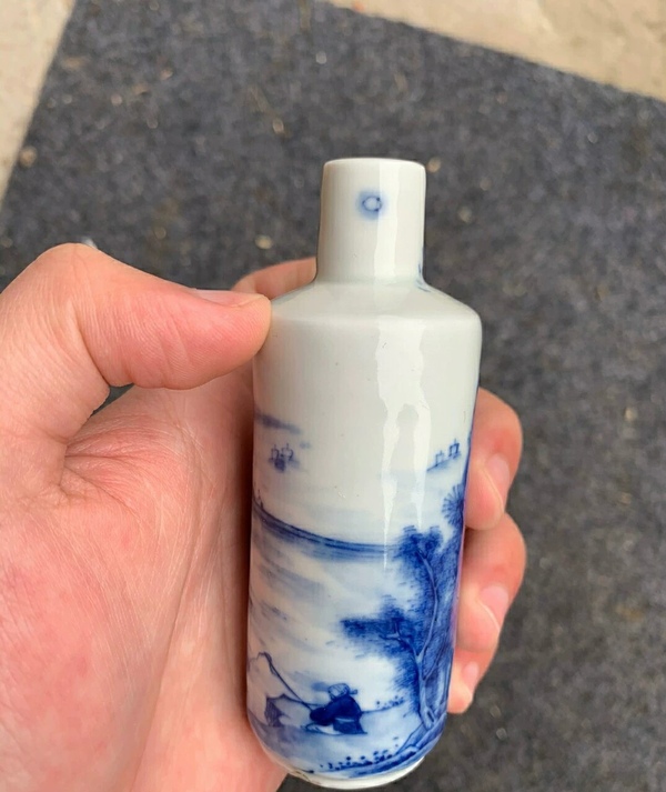 古玩陶瓷鼻煙壺拍賣,當前價格3500元