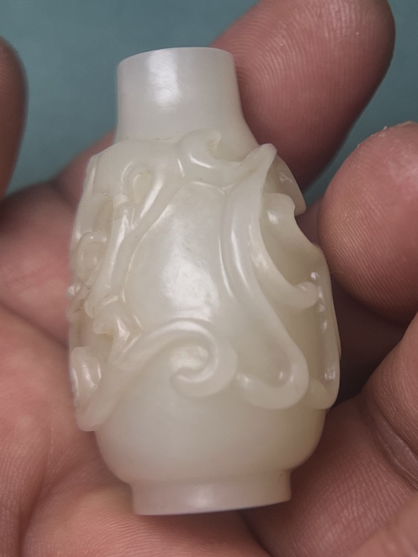 古玩玉器清中期白玉龍鳳紋鼻煙壺拍賣,當前價格68800元