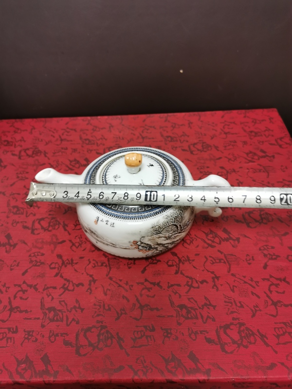 古玩陶瓷粉彩雪景圖茶壺拍賣,當前價格16800元