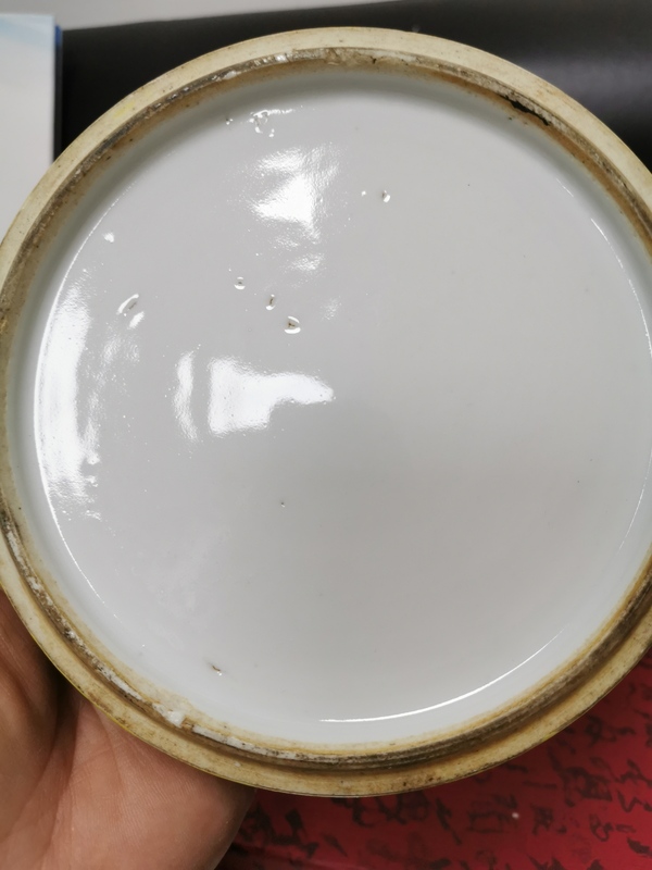 古玩陶瓷粉彩花卉紋食盒拍賣,當前價格5500元