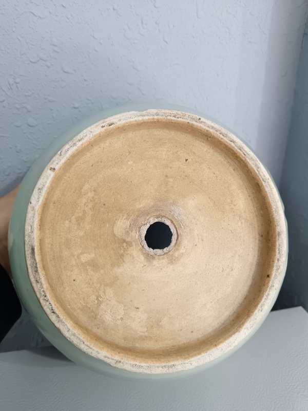 古玩陶瓷晚清?豆青釉堆白花卉紋花盆拍賣,當前價格3600元