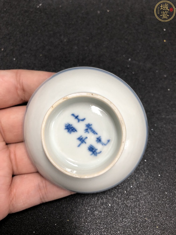 古玩陶瓷一對大清光緒年製本朝官窯款青花纏枝花卉筆添拍賣,當前價格2980元
