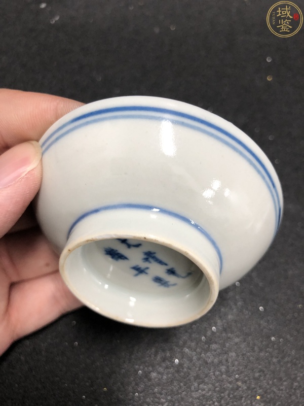 古玩陶瓷一對大清光緒年製本朝官窯款青花纏枝花卉筆添拍賣,當前價格2980元